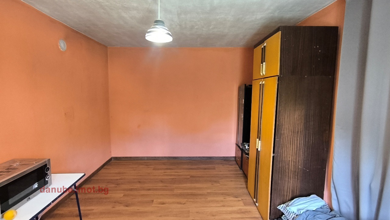 Продава КЪЩА, с. Костанденец, област Разград, снимка 9 - Къщи - 55879468