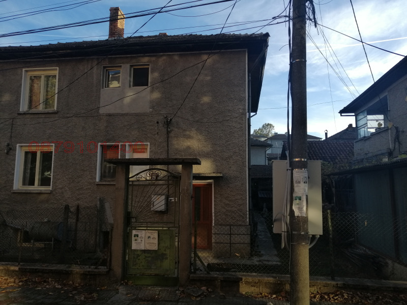 Продава ЕТАЖ ОТ КЪЩА в област Велико Търново, гр. Елена - 80 кв.м / 51 129.19 € » 100 000 лв.