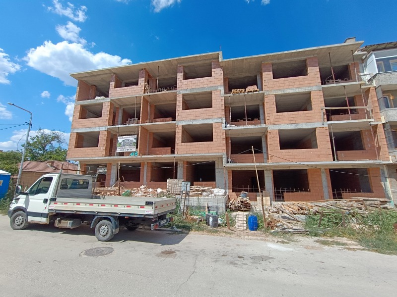 De vânzare  2 dormitoare Dobrici , Ciervenata prâst , 90 mp | 72760898 - imagine [9]