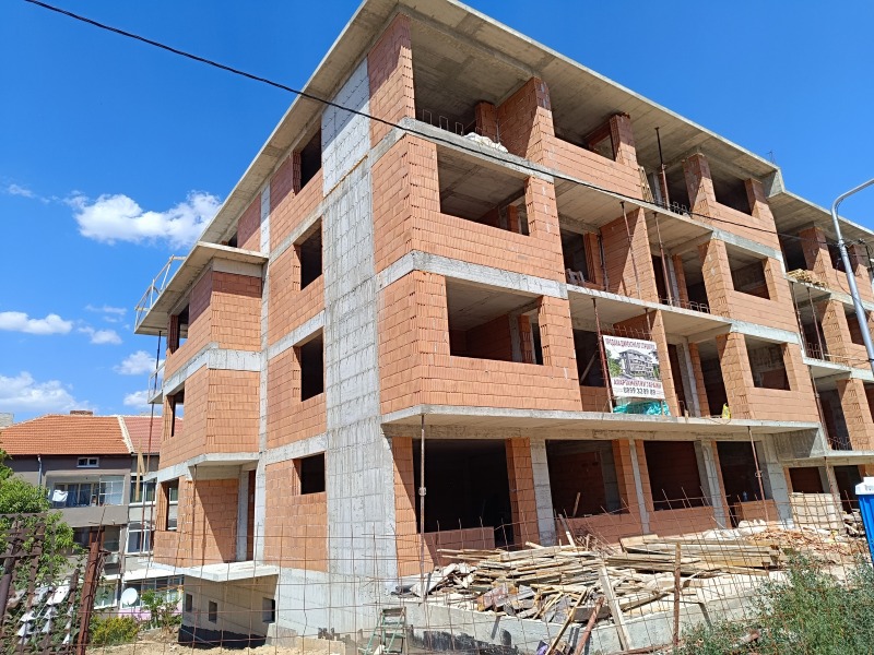 De vânzare  2 dormitoare Dobrici , Ciervenata prâst , 90 mp | 72760898 - imagine [11]