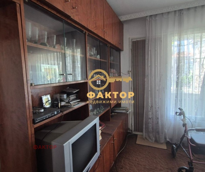 En venta  2 dormitorios Plovdiv , Jristo Smirnenski , 85 metros cuadrados | 60626365 - imagen [2]