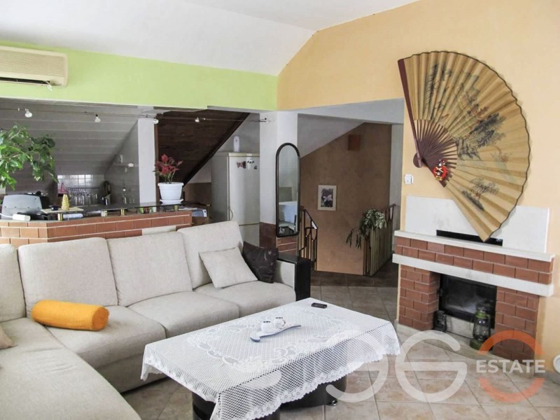 Продава МНОГОСТАЕН, гр. Варна, Център