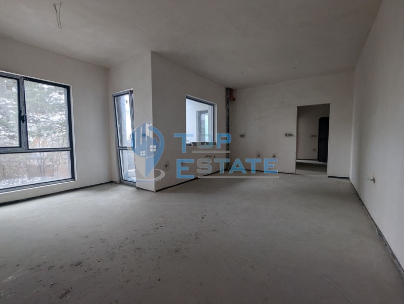 Продава 3-СТАЕН, гр. Велико Търново, Бузлуджа, снимка 2 - Апартаменти - 45353140