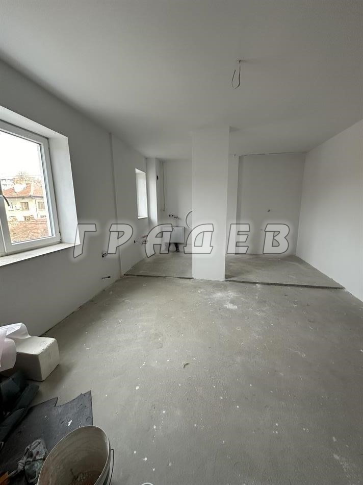 À venda  2 quartos Ruse , Hachove , 104 m² | 41210658 - imagem [2]