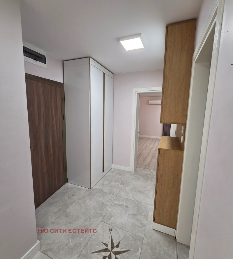 Продава 3-СТАЕН, град Пловдив, Остромила • 220000 € / 430282.60 лв. • 88276768 1