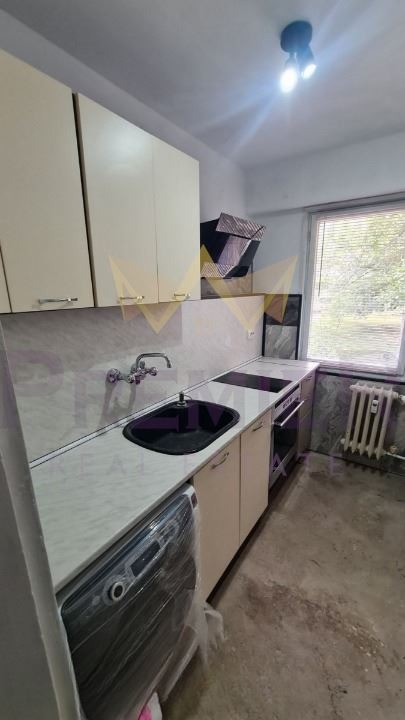 Продава 3-СТАЕН, гр. Русе, Възраждане, снимка 2 - Апартаменти - 53030784