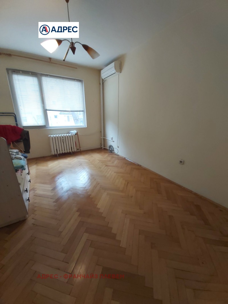 Продава 3-СТАЕН, гр. Плевен, Сторгозия