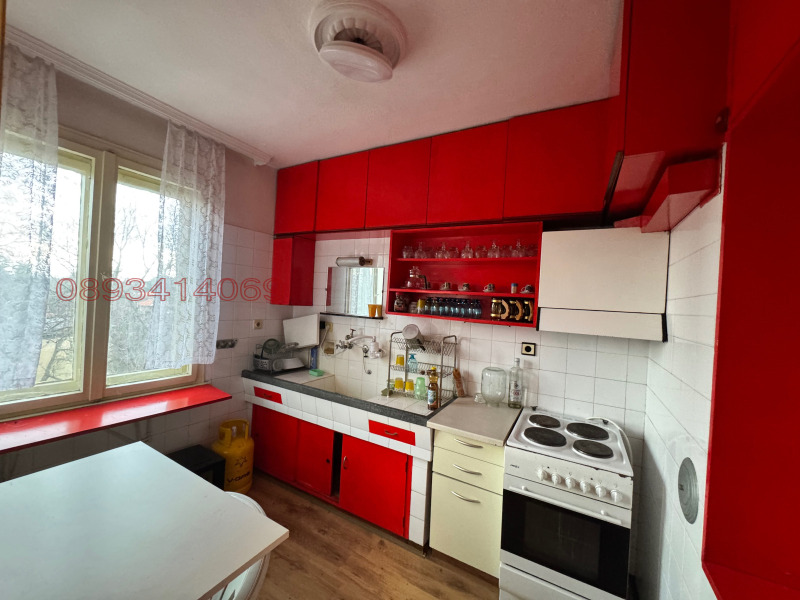 Продава МНОГОСТАЕН, гр. Полски Тръмбеш, област Велико Търново, снимка 3 - Апартаменти - 52964393