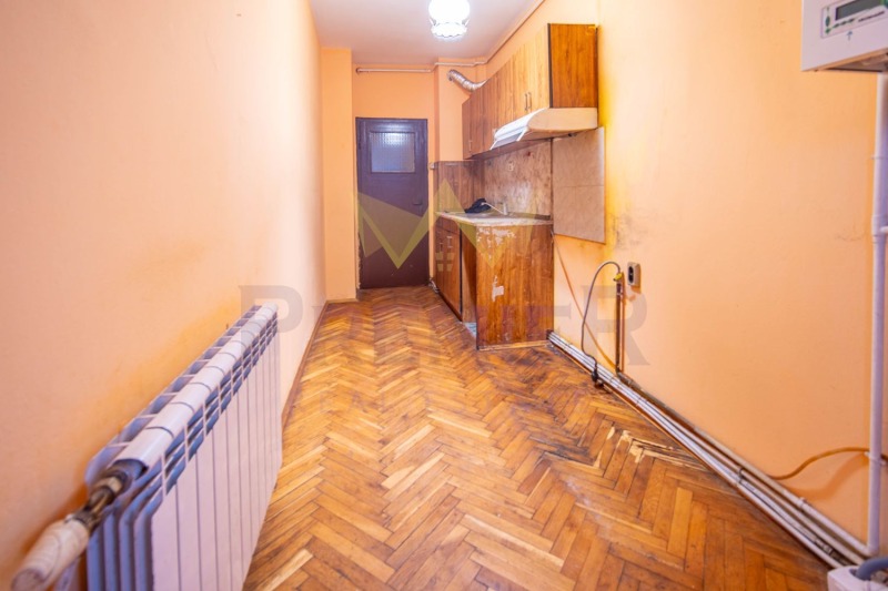 Продава 4-СТАЕН, гр. Добрич, Център, снимка 8 - Апартаменти - 52824663