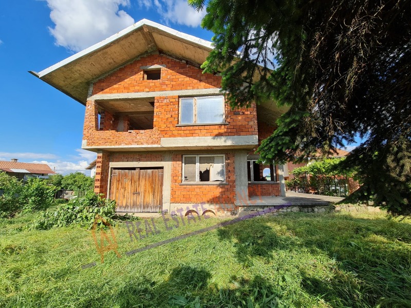Продава  Къща, област Перник, с. Извор •  140 000 EUR • ID 18639636 — holmes.bg - [1] 