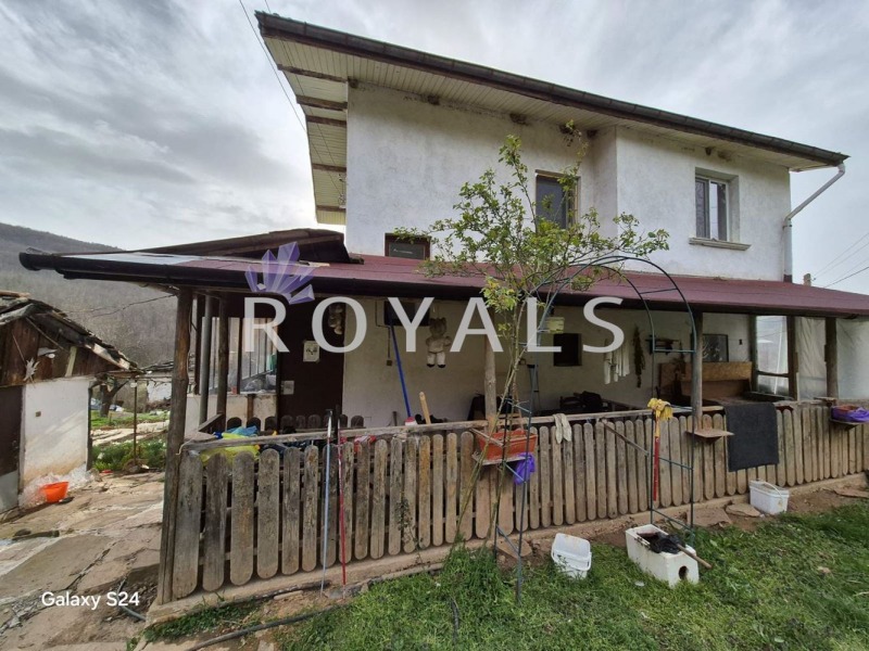 En venta  Casa región Sofia , Pravets , 150 metros cuadrados | 67619871 - imagen [3]