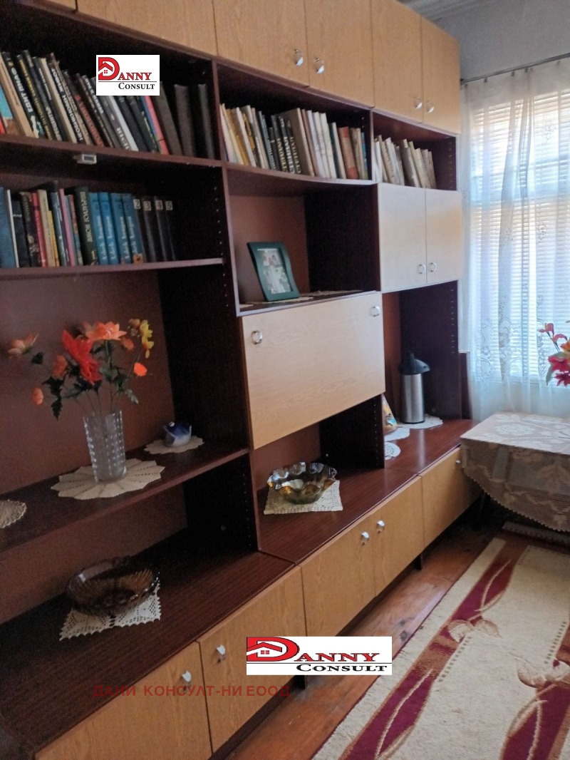 Продава КЪЩА, гр. Елена, област Велико Търново, снимка 12 - Къщи - 53247823