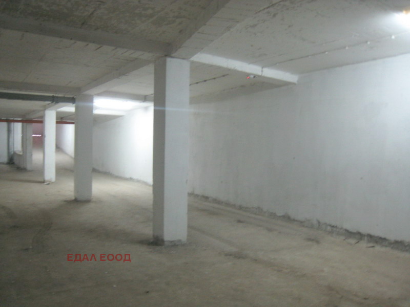 Продава ГАРАЖ, ПАРКОМЯСТО, гр. София, Люлин - център, снимка 5 - Гаражи и паркоместа - 53115386