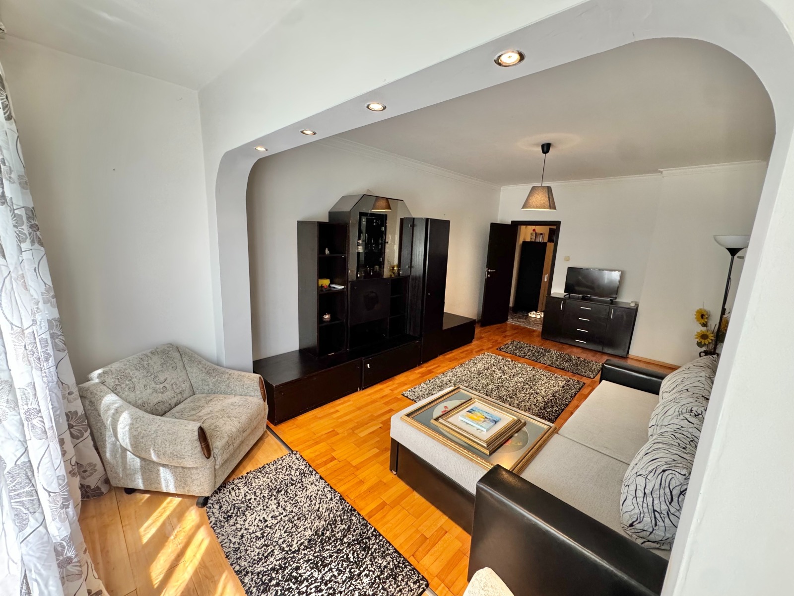 Продава 3-СТАЕН, гр. София, Стрелбище, снимка 2 - Апартаменти - 56251211