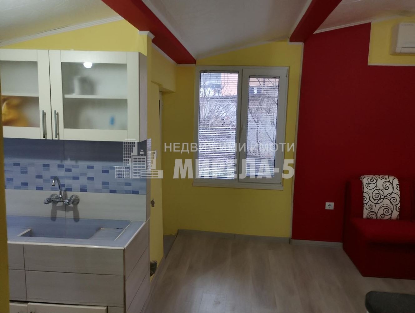 Продава ЕТАЖ ОТ КЪЩА, гр. Русе, Дружба 2, снимка 11 - Етаж от къща - 54357122