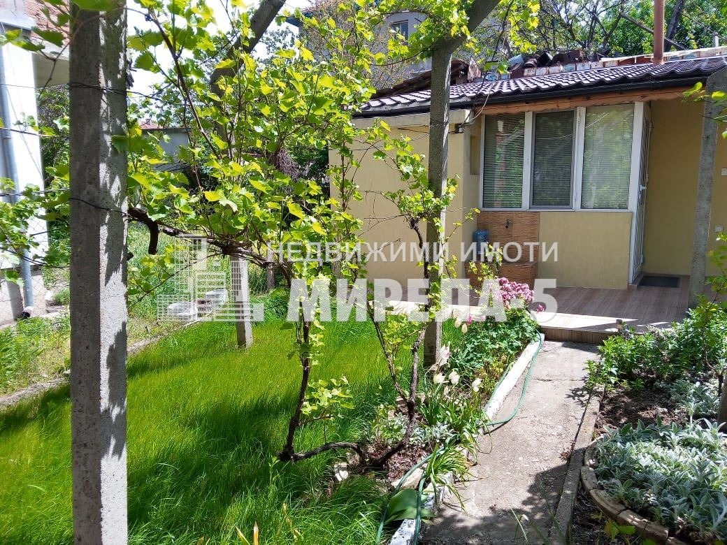 Продава ЕТАЖ ОТ КЪЩА, гр. Русе, Дружба 2, снимка 15 - Етаж от къща - 54357122