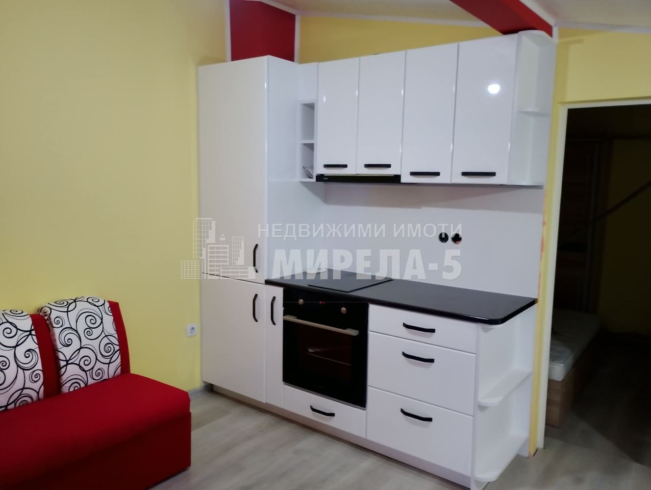 Продава ЕТАЖ ОТ КЪЩА, гр. Русе, Дружба 2, снимка 9 - Етаж от къща - 54357122