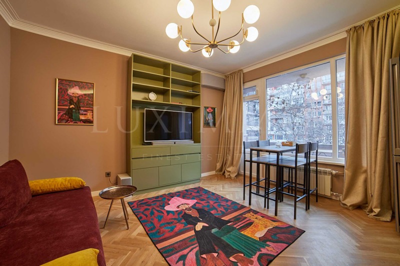 Na prodej  1 ložnice Sofia , Krasno selo , 65 m2 | 39108263