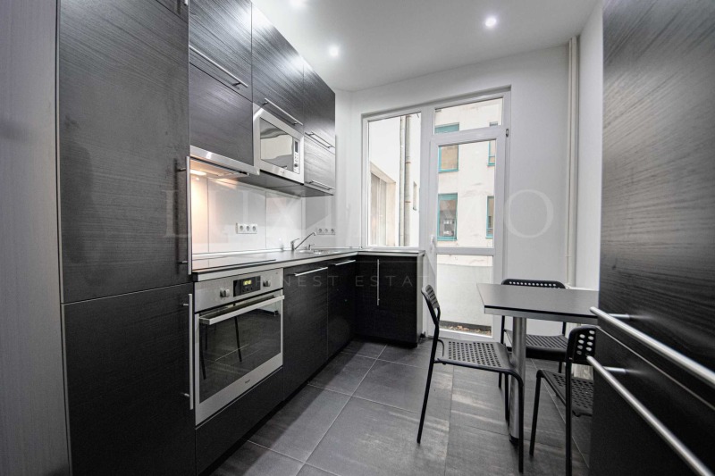 Продава ОФИС, гр. София, Център, снимка 14 - Офиси - 53030269