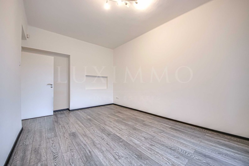 Продава ОФИС, гр. София, Център, снимка 13 - Офиси - 53030269