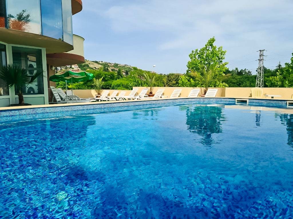 Продава ХОТЕЛ, гр. Балчик, област Добрич