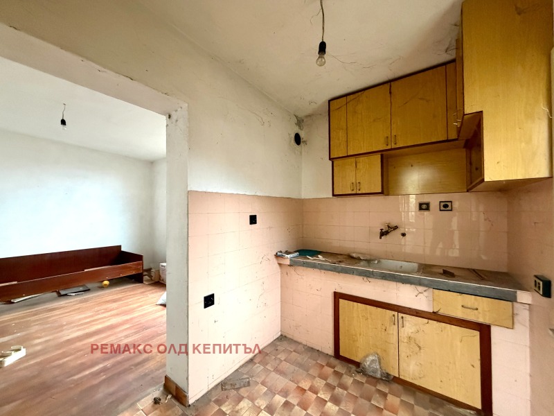 Продава КЪЩА, гр. Дебелец, област Велико Търново, снимка 3 - Къщи - 52873279