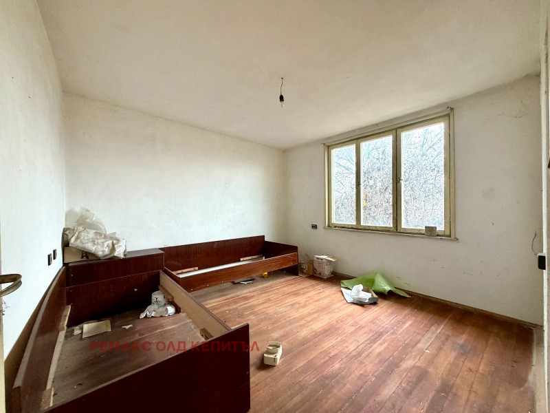 Продава КЪЩА, гр. Дебелец, област Велико Търново, снимка 4 - Къщи - 52873279