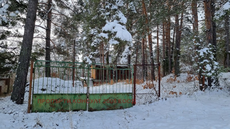 Продава ВИЛА, м-т Мечката, област София област