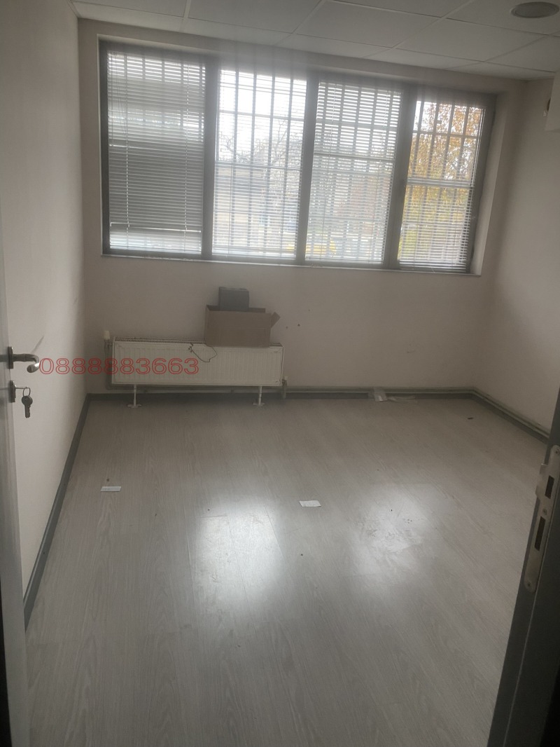 Продава МАГАЗИН, гр. Монтана, Идеален център, снимка 7 - Магазини - 52784215