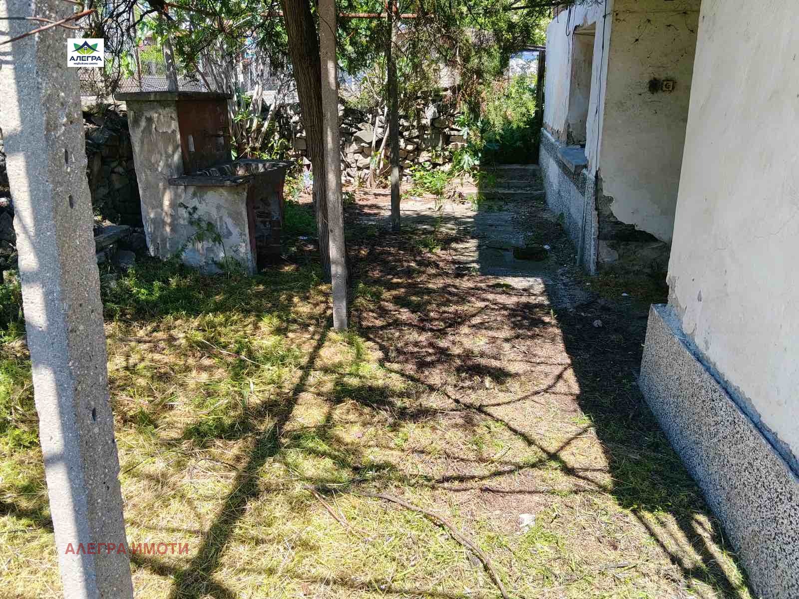 Продава КЪЩА, с. Виноградец, област Пазарджик, снимка 2 - Къщи - 56105568