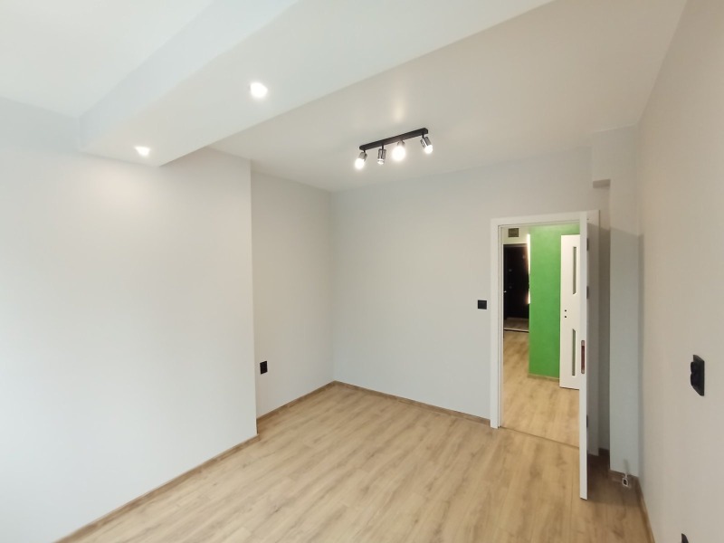 Продава 3-СТАЕН, гр. Добрич, Свети Георги, снимка 11 - Апартаменти - 53418421