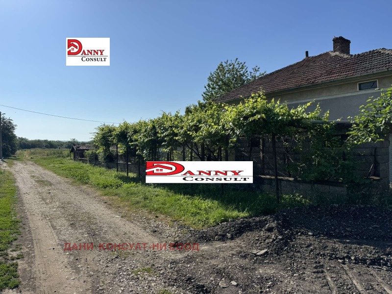 Продава КЪЩА, с. Деков, област Плевен, снимка 3 - Къщи - 52627607
