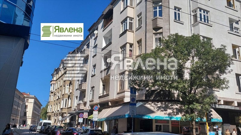 Продава  4-стаен град София , Център , 100 кв.м | 58324603