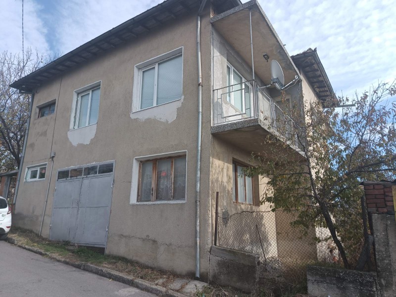 Продава  Къща област Варна , гр. Дългопол , 189 кв.м | 72050014