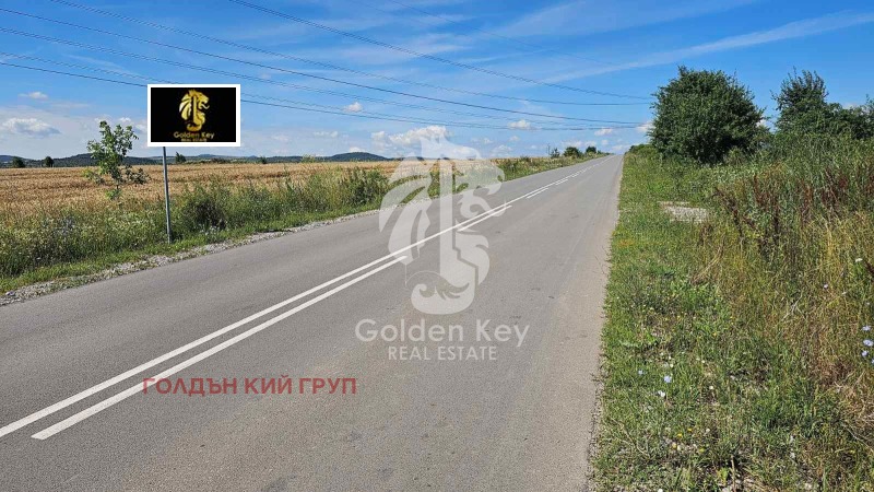 Продава ПАРЦЕЛ, с. Храбърско, област София област, снимка 1 - Парцели - 49540228