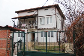 Huis Konska, regio Pernik 1