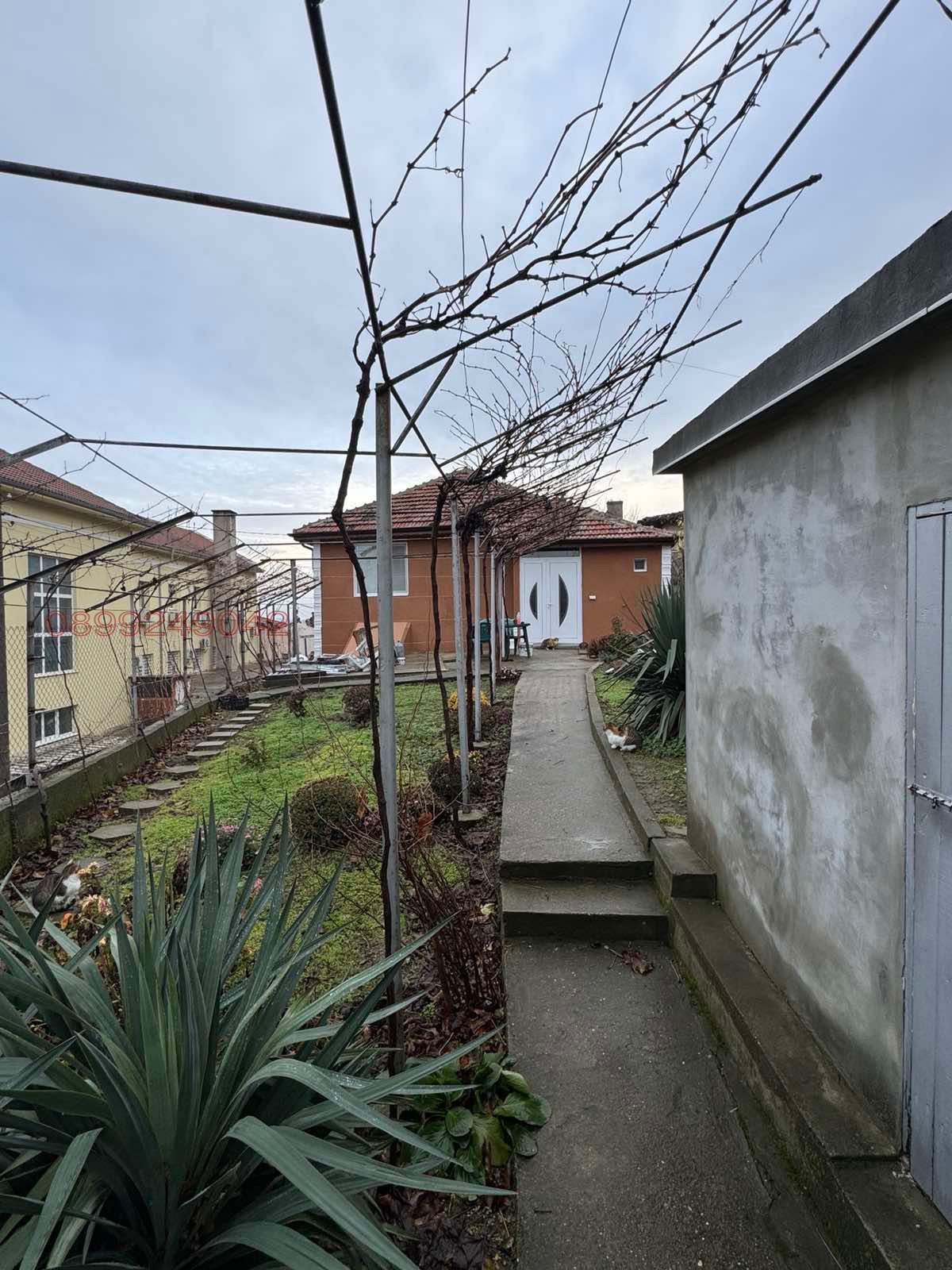 Продава КЪЩА, гр. Тутракан, област Силистра, снимка 2 - Къщи - 53644370