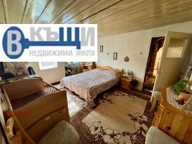 Продава етаж от къща град Велико Търново Стара част - [1] 