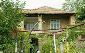 Продажба на имоти в с. Черенча, област Шумен - изображение 1 