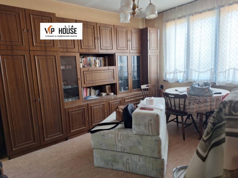 For Sale  2 bedroom Pazardzhik , Tsentar , 150 sq.m | 41910475 - image [2]