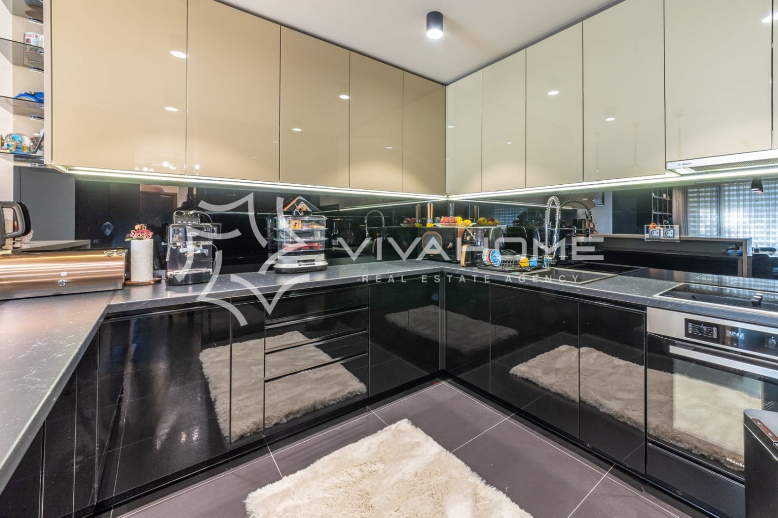 Продава 3-СТАЕН, гр. Варна, м-т Долна Трака, снимка 2 - Апартаменти - 51286061