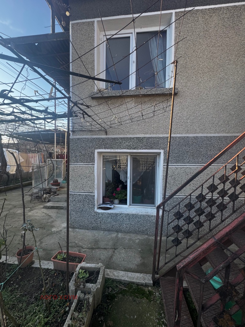 Продава КЪЩА в област Варна, с. Старо Оряхово - 320 кв.м / 112 000 € » 219 052.96 лв., ЛОГО ХОУМ