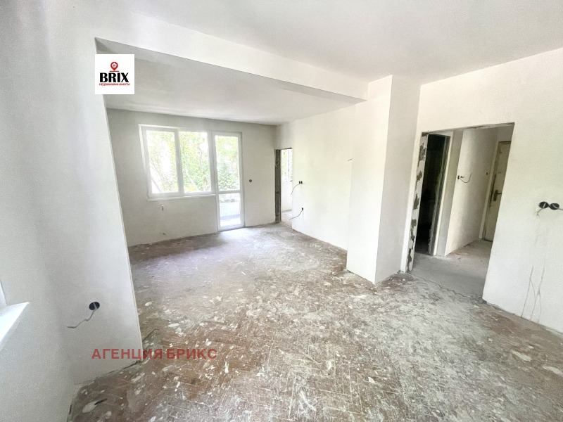 Na sprzedaż  3 sypialnie Ruse , Alei Wazrażdane , 100 mkw | 29974305