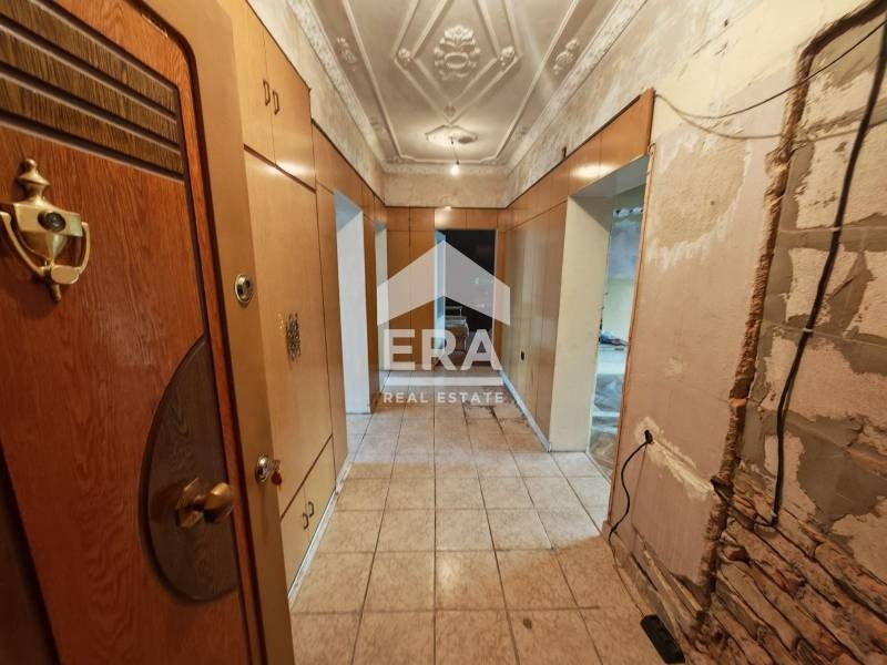 Продава 4-СТАЕН, гр. Силистра, Център, снимка 14 - Апартаменти - 53001471