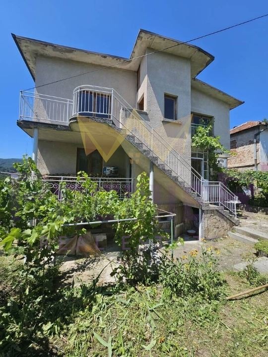 Продава КЪЩА, гр. София, с. Владая, снимка 2 - Къщи - 55220396