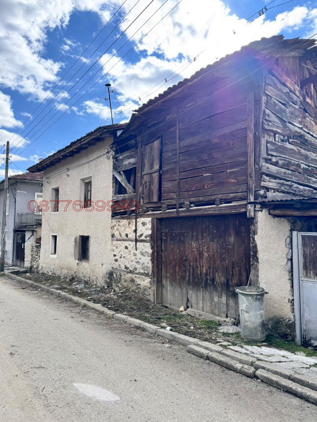 Продава КЪЩА, с. Годлево, област Благоевград, снимка 2 - Къщи - 52783584