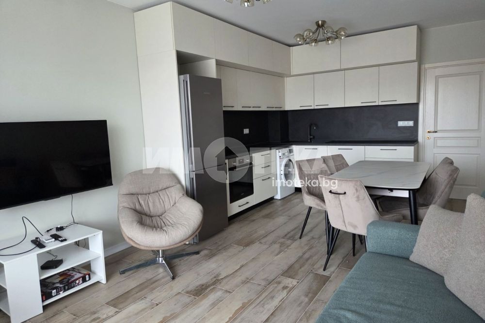 Продава 3-СТАЕН, гр. Варна, к.к. Св.Св. Константин и Елена