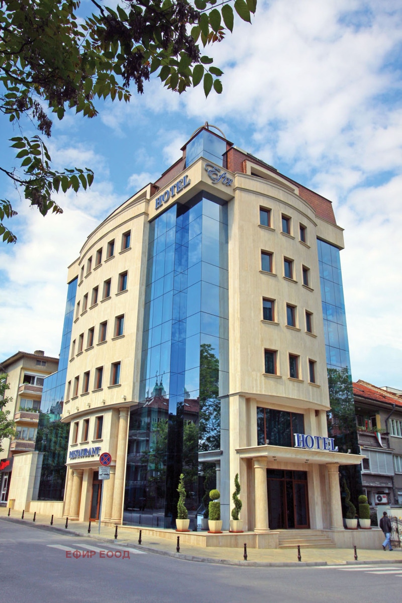 Продава МНОГОСТАЕН в град Стара Загора, Център - 175 кв.м / 279 616 € » 546 881.36 лв., ЕФИР ЕООД