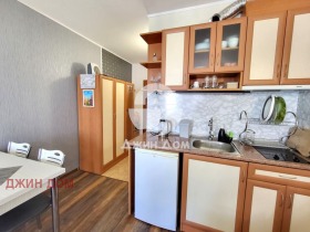 Studio c.c. Slânciev briag, regiunea Burgas 6
