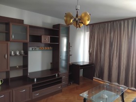 Продава 3-стаен
